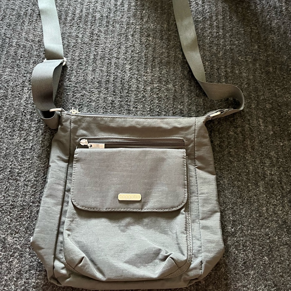Baggallini purse
